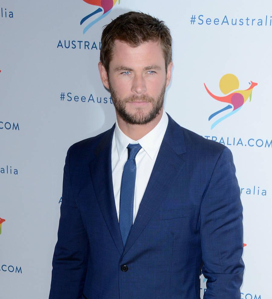 Chris Hemsworth's hugs for twins on second birthday