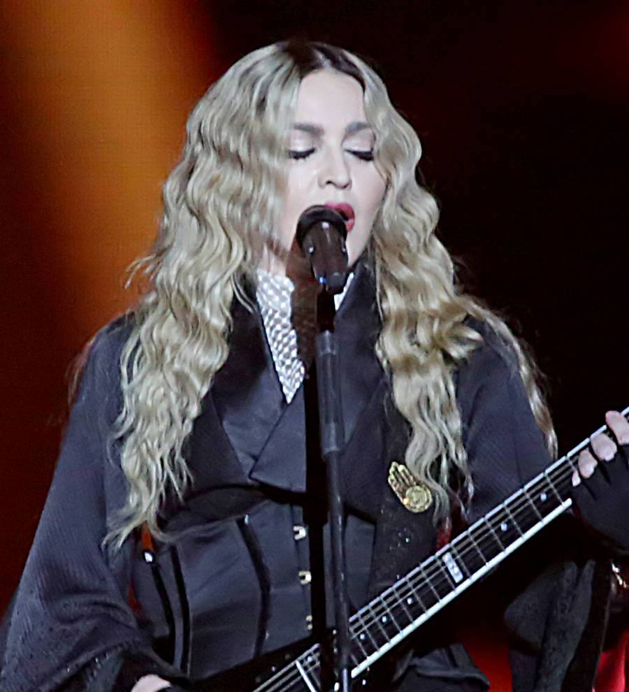 Madonna 'suffers boozy onstage meltdown'