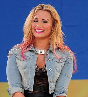Simon Cowell lashes Demi Lovato at Teen Choice Awards