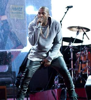 Kanye West stages surprise show in London