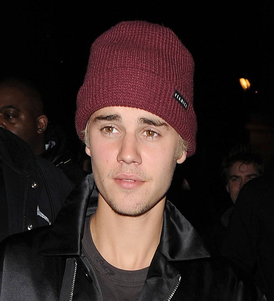 Justin Bieber shows off dreadlocks ahead of awards show performance