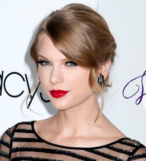 Taylor Swift not a fan of alcohol or pot