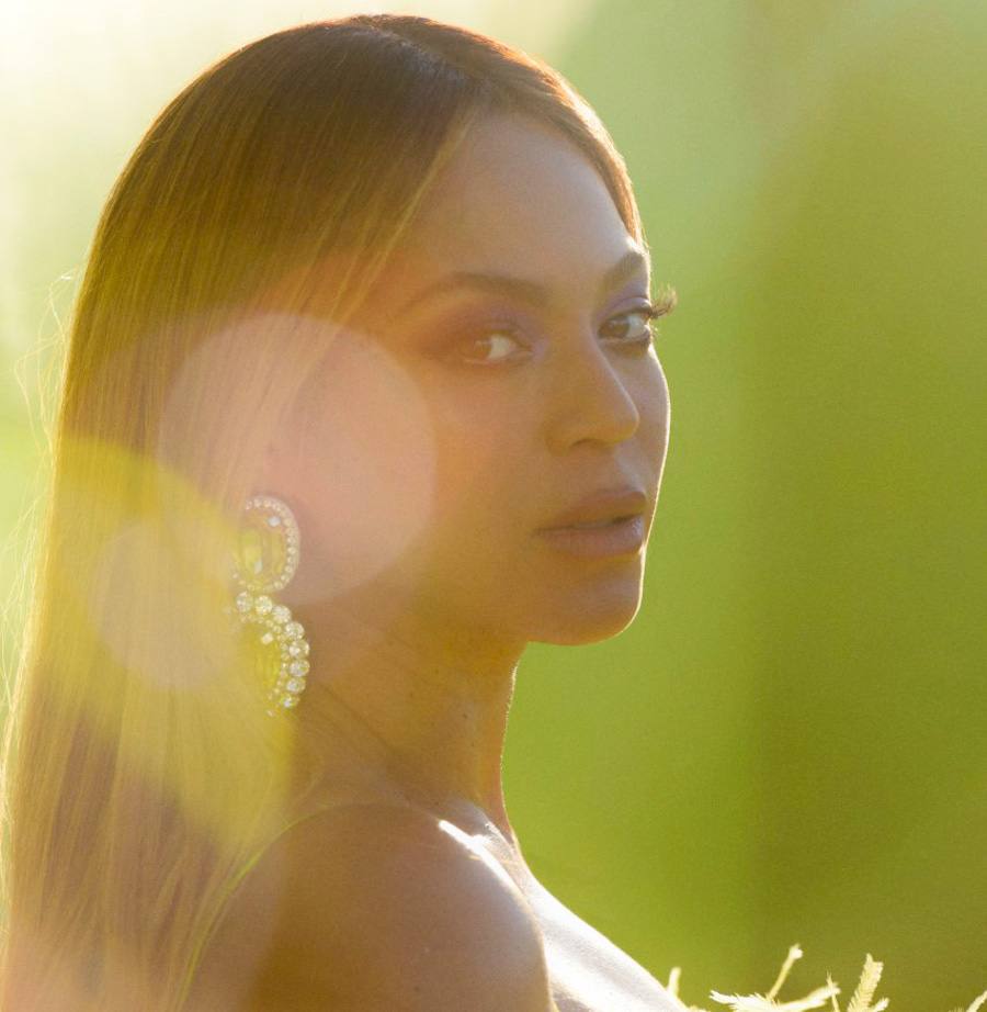 Top 4 Reasons We Are Obsessed With Beyoncé New Single “Break My Soul”!