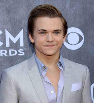 Hunter Hayes breaks world record with 24-hour tour