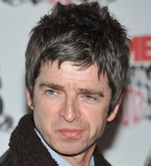 Noel Gallagher plays through pain for Isle of Wight festival set