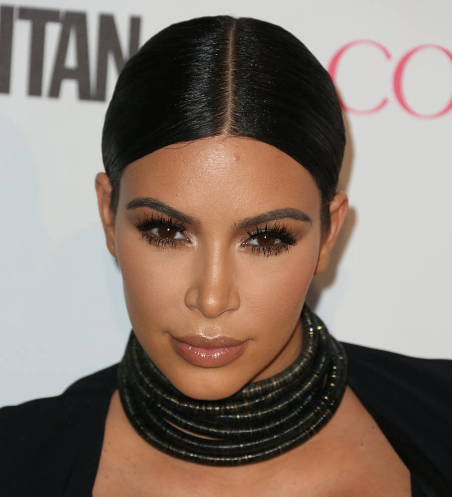 Kardashian sisters 'sued' for 0 million over make-up line