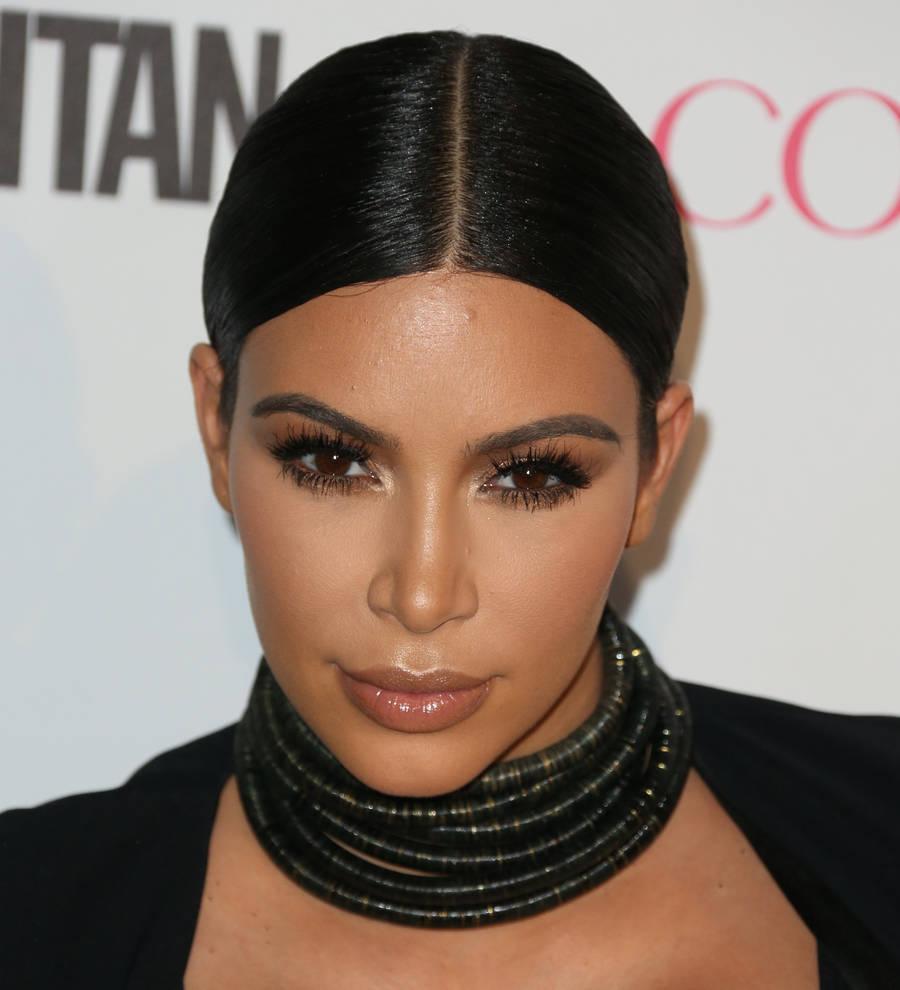 Kardashian sisters 'sued' for 0 million over make-up line