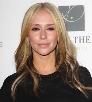 Jennifer Love Hewitt sues over alleged image violation