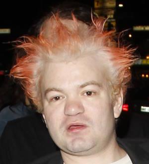 Deryck Whibley in a bid to remove Lavigne from his name
