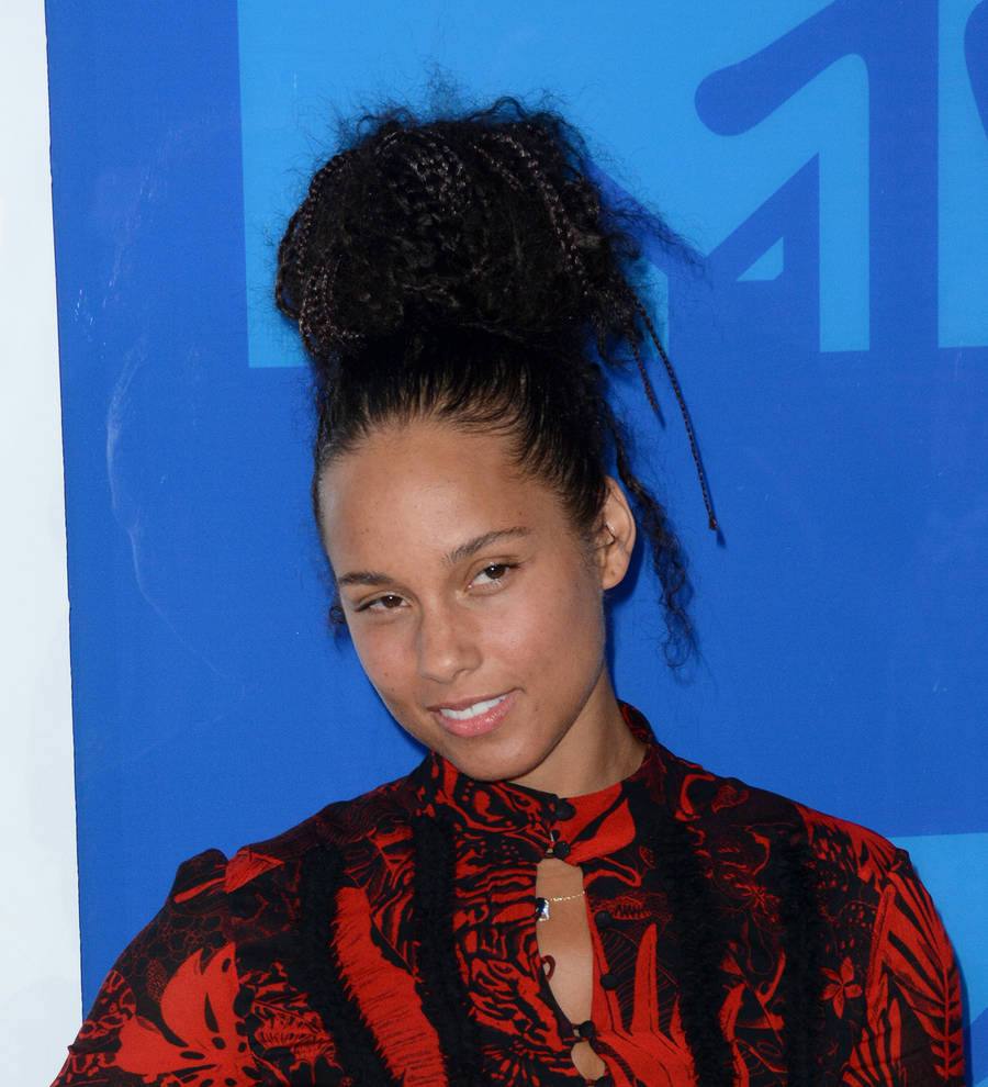 Alicia Keys gifts personalized piano to DJ Khaled's son