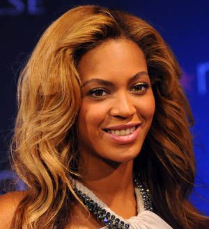 Beyonce shares pictures of daughter's first Thanksgiving