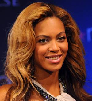 Beyonce shares pictures of daughter's first Thanksgiving