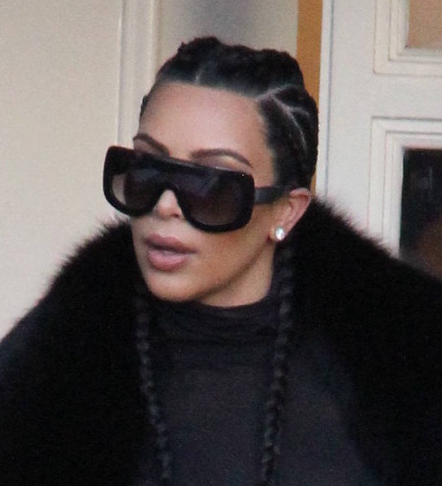 Kim Kardashian debuts nude post-baby body