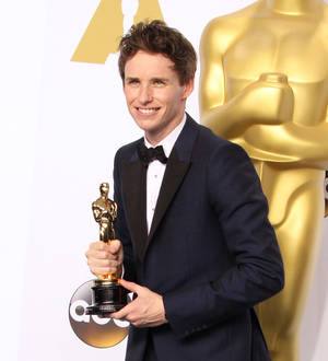 Eddie Redmayne officially joins Harry Potter spin-off