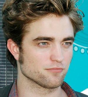 Robert Pattinson too famous for the stage