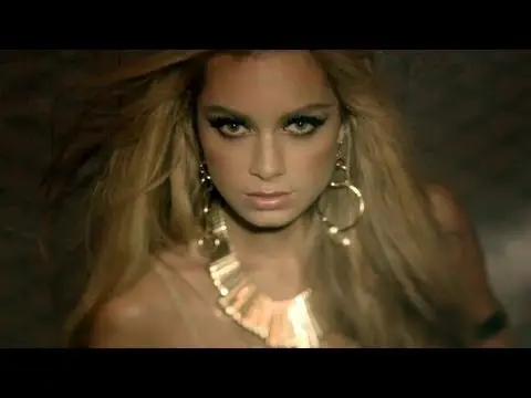 Havana Brown Gushes Over Pitbull - QUIET ON THE SET