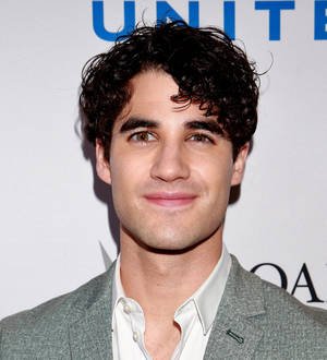 Darren Criss apologizes to Caitlyn Jenner for onstage joke