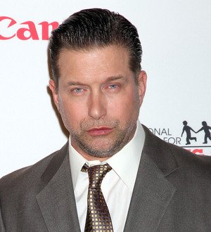 Stephen Baldwin helps woman who suffers a seizure