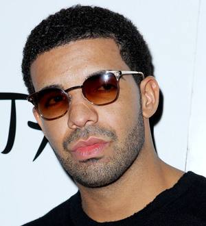 Drake refuses to acknowledge Brown fight at concert