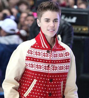 Justin Bieber films video message for dads