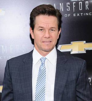 Transformers blows away box office with 0 million debut