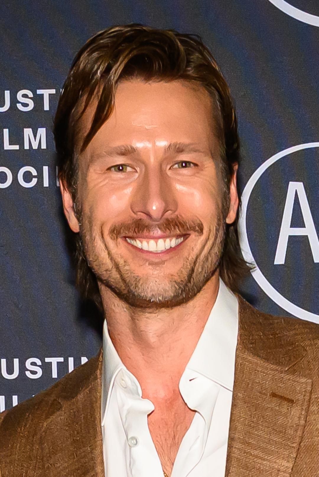 Portrait of Glen Powell