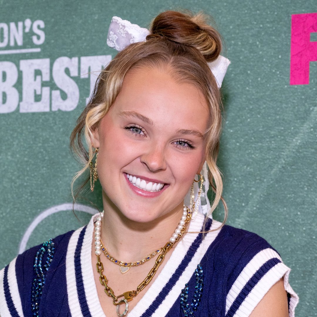 Portrait of JoJo Siwa