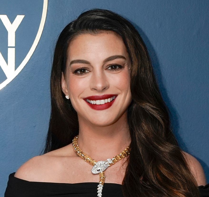 Portrait of Anne Hathaway