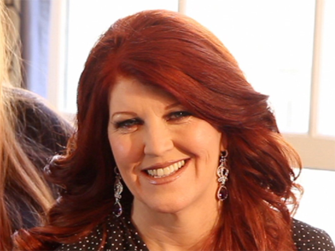 "The Office" Star Gets Glammed for SAG Awards