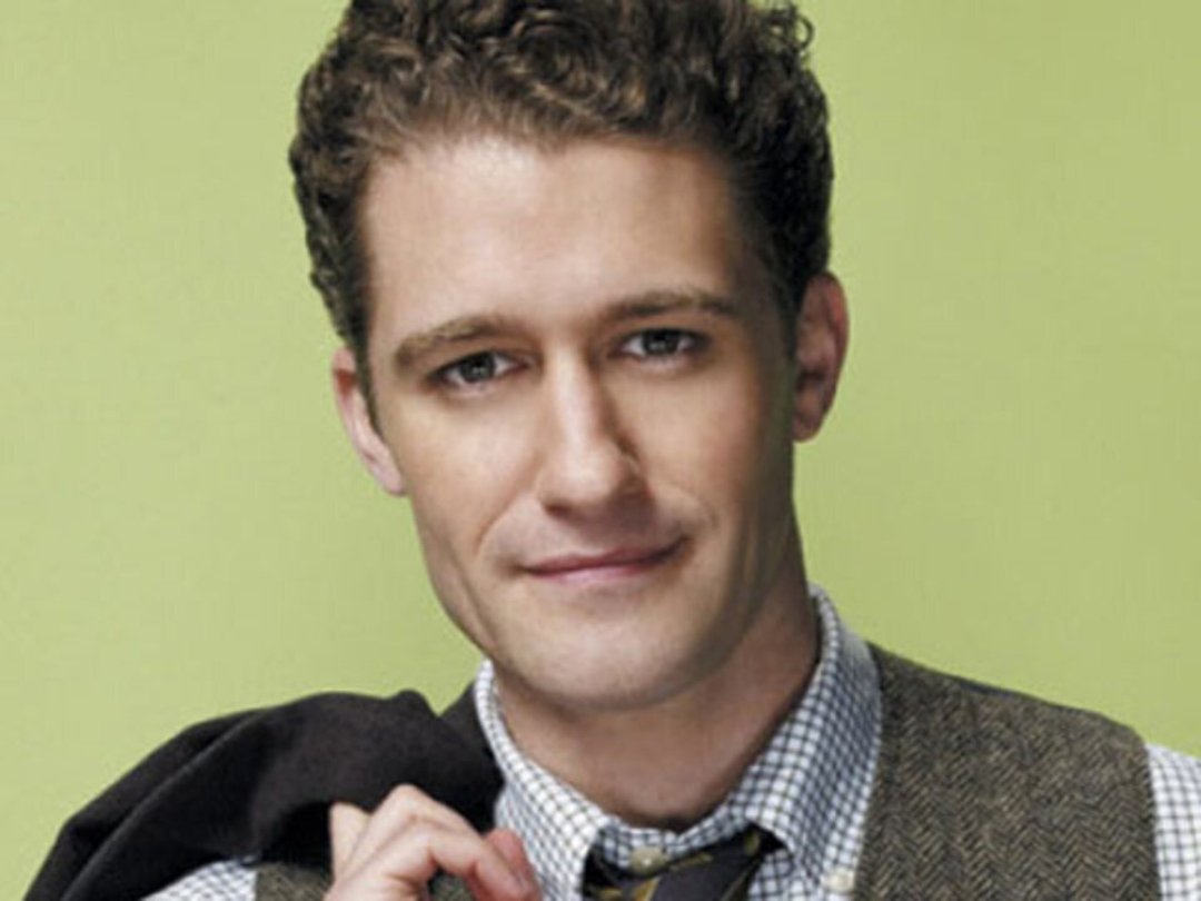 GLEE Star Matthew Morrison's Break Dance Moves!