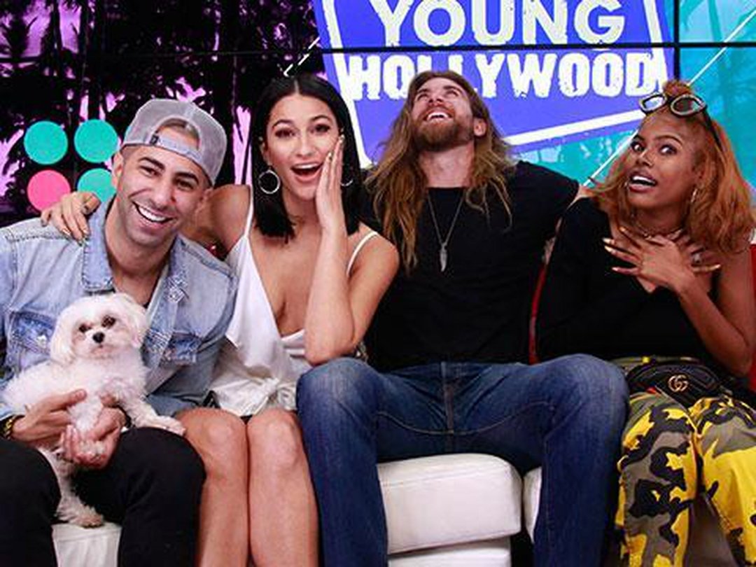 Boo 2! Cast Plays Truth or Dare: Trick or Treat Edition