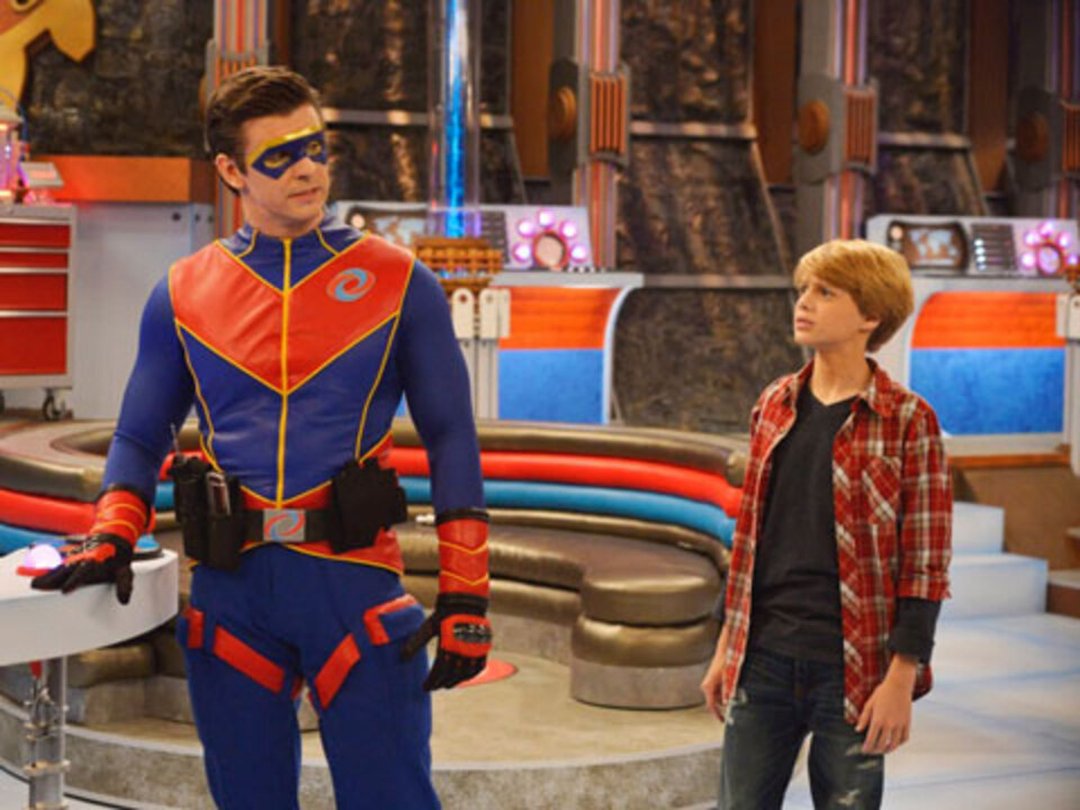 "Henry Danger" Set Tour: Blowing Bubbles and Tom Cruise Impressions