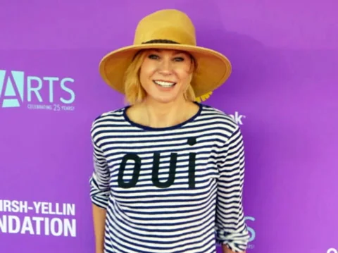 Joel McHale, Lisa Kudrow, Julie Bowen, & More Express Themselves at Arts Fundraiser