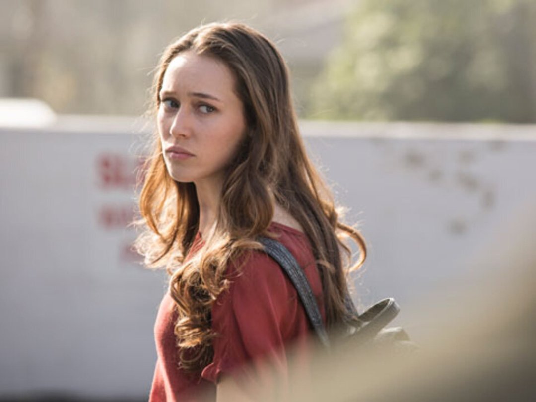 "Fear The Walking Dead" Star Alycia Debnam-Carey Explains Aussie Slang