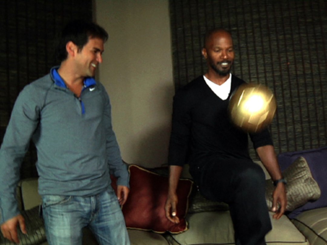 Jamie Foxx is Ballin' at His House