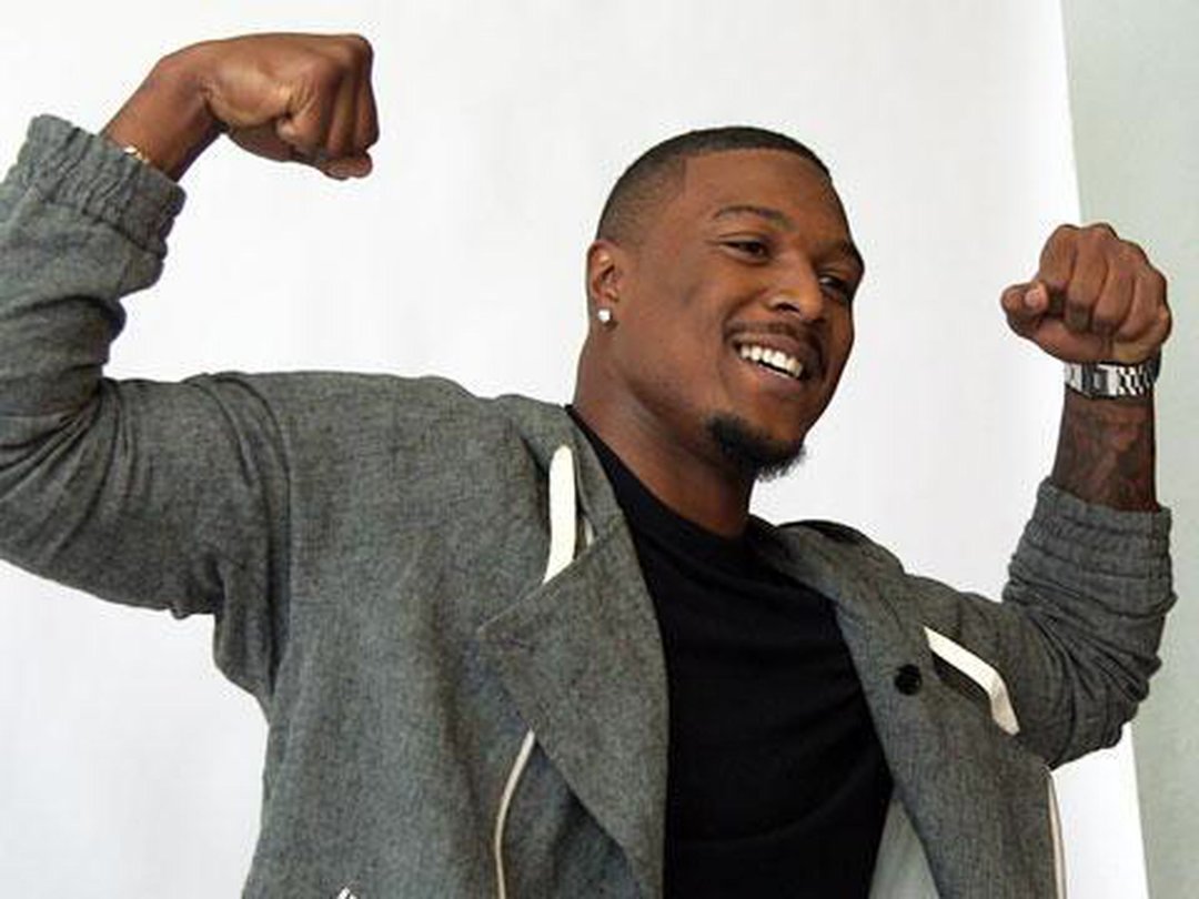 Tony Jefferson Brings Game Face to Photo Shoot
