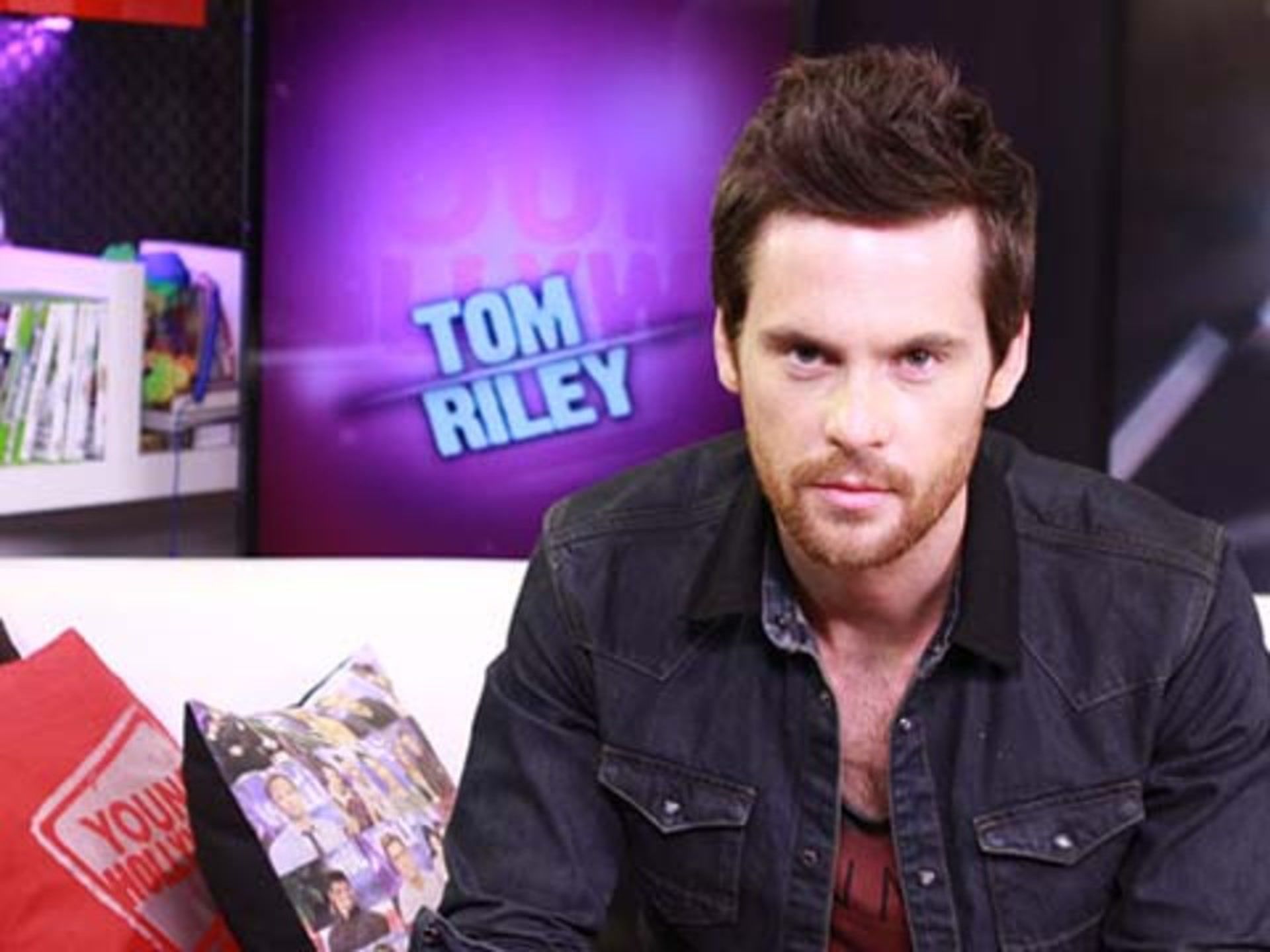 "DaVinci's Demons" Star Tom Riley: Nimble-Fingered Chocolate Smuggler