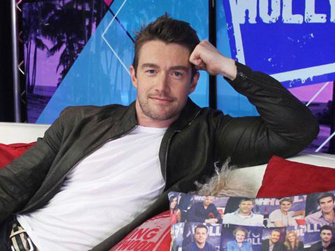 Robert Buckley Reveals His iZombie Transition