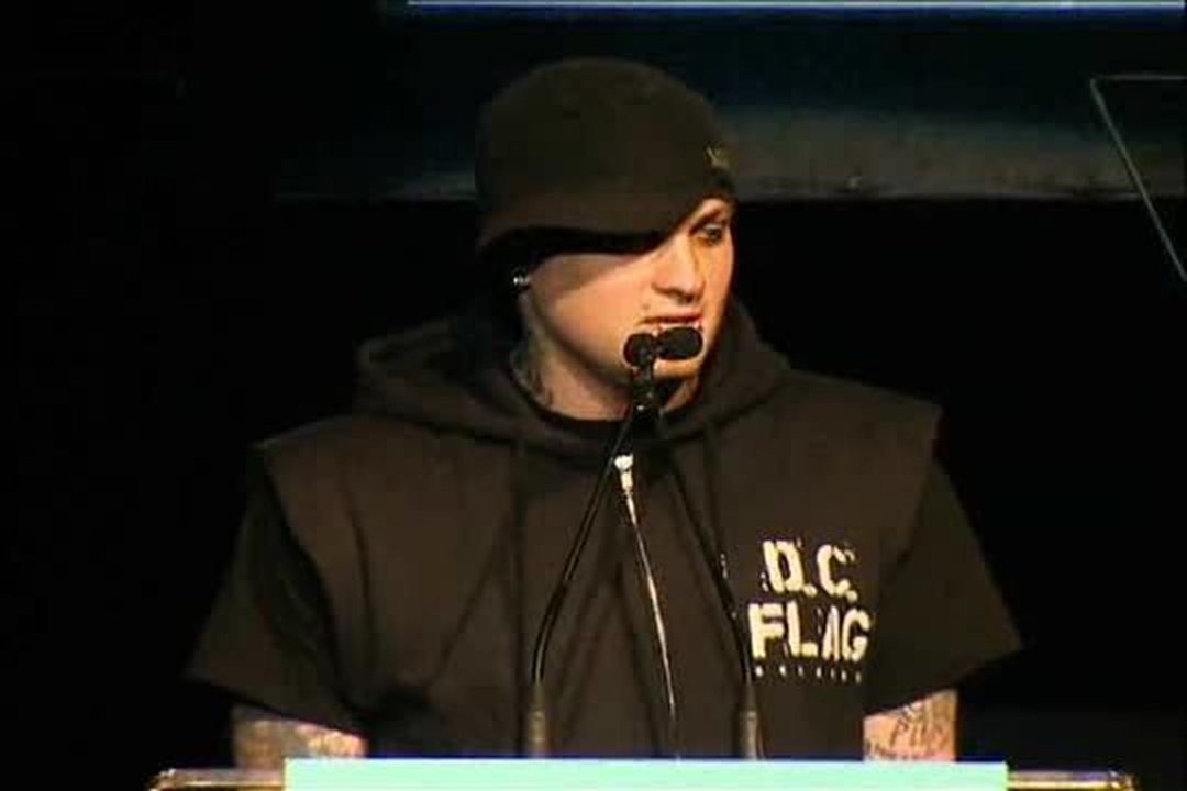 Benji Madden presents to Caleigh Peters