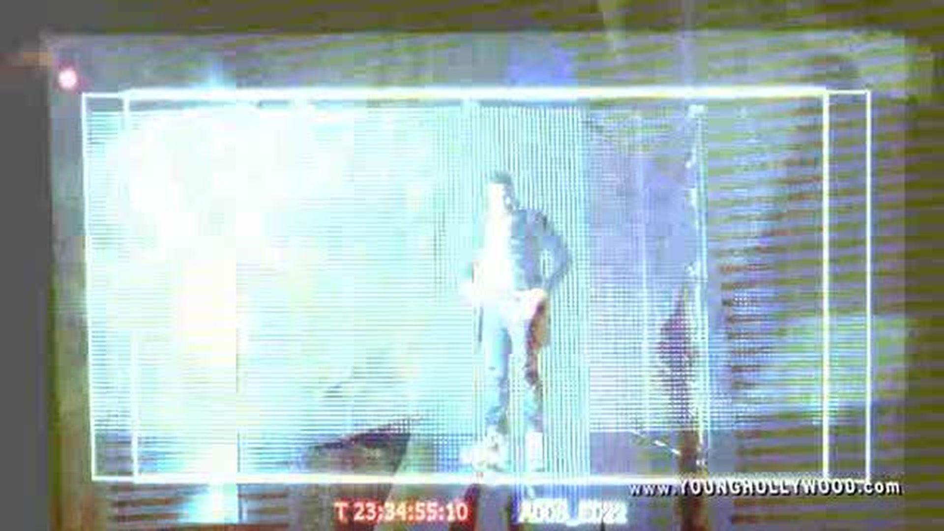 Jason Derulo is "Ridin' Solo"