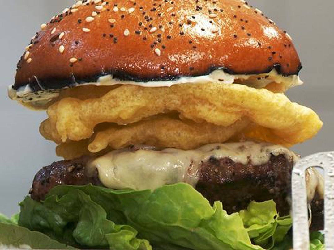 The Hottest Brewery & Burger Joint in L.A.