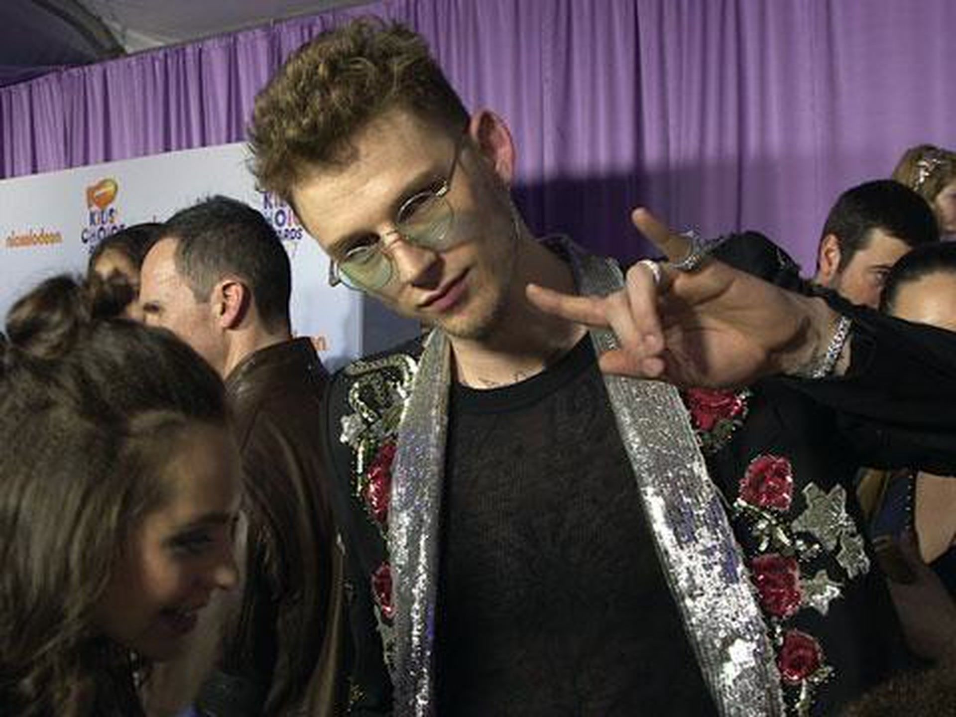 Machine Gun Kelly Talks "Bad Things" at KCAs