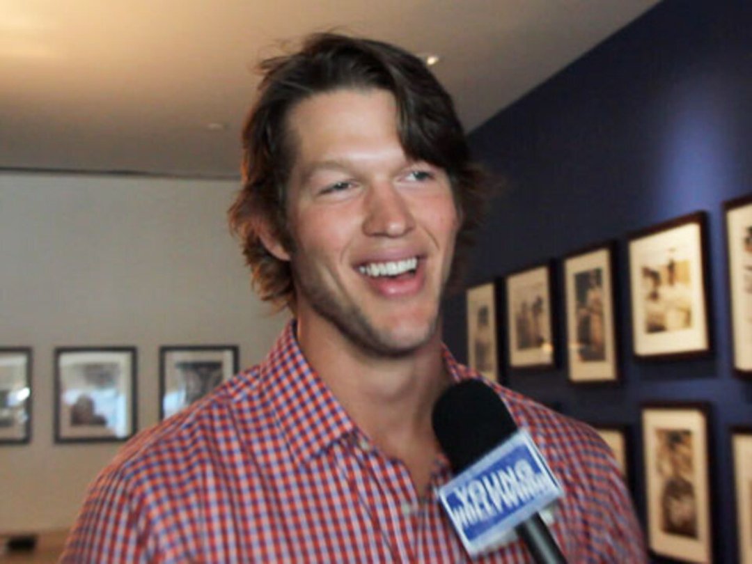 Celebs & Athletes Ping-Pong 4 Clayton Kershaw