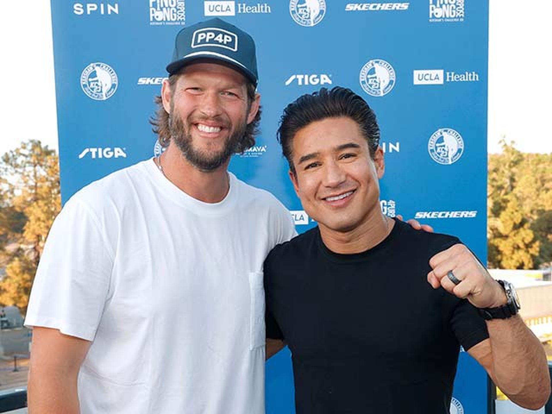Mario Lopez & Family Support Clayton Kershaw