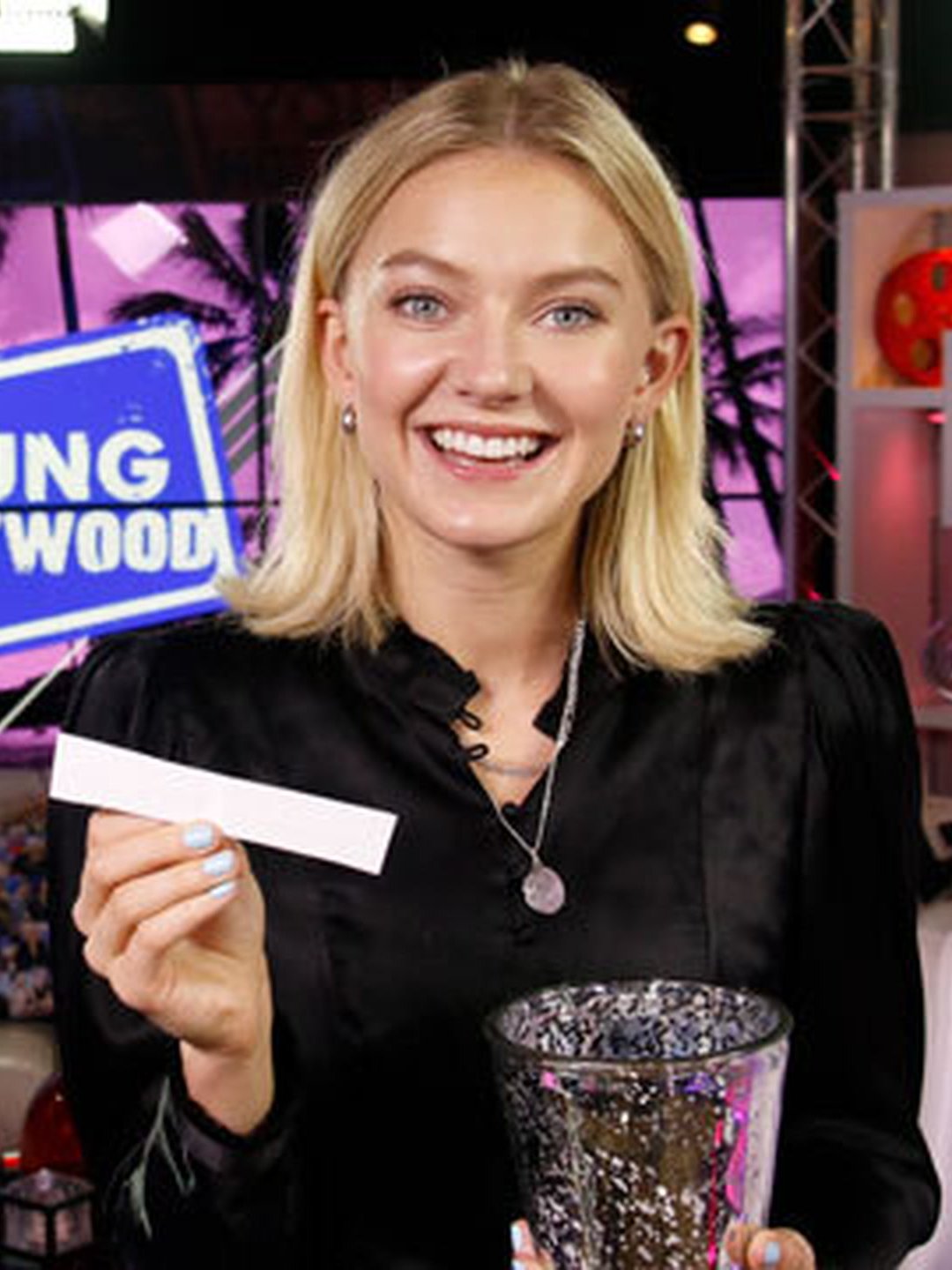 Astrid S on Getting Shawn Mendes's Digits & Loving Zac Efron