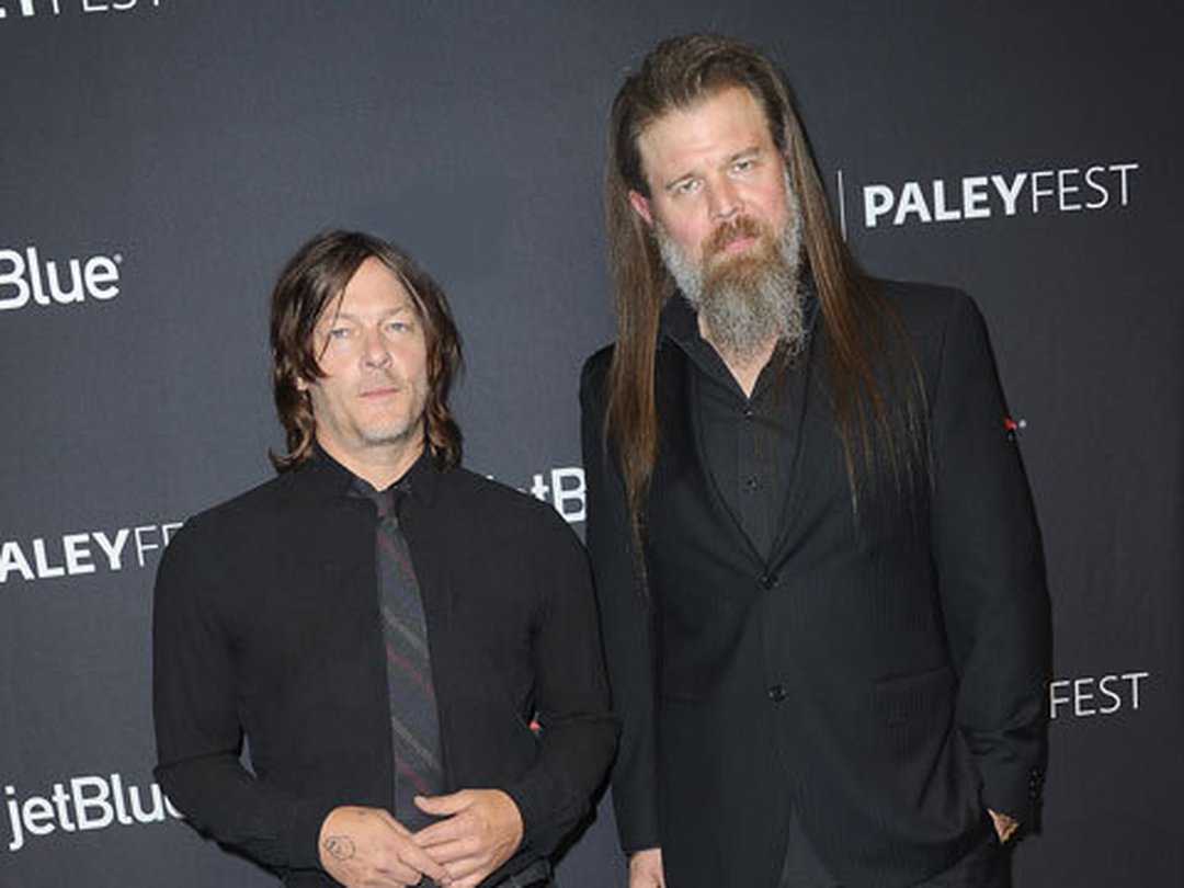 Norman Reedus & The Walking Dead Cast Talk Season 9