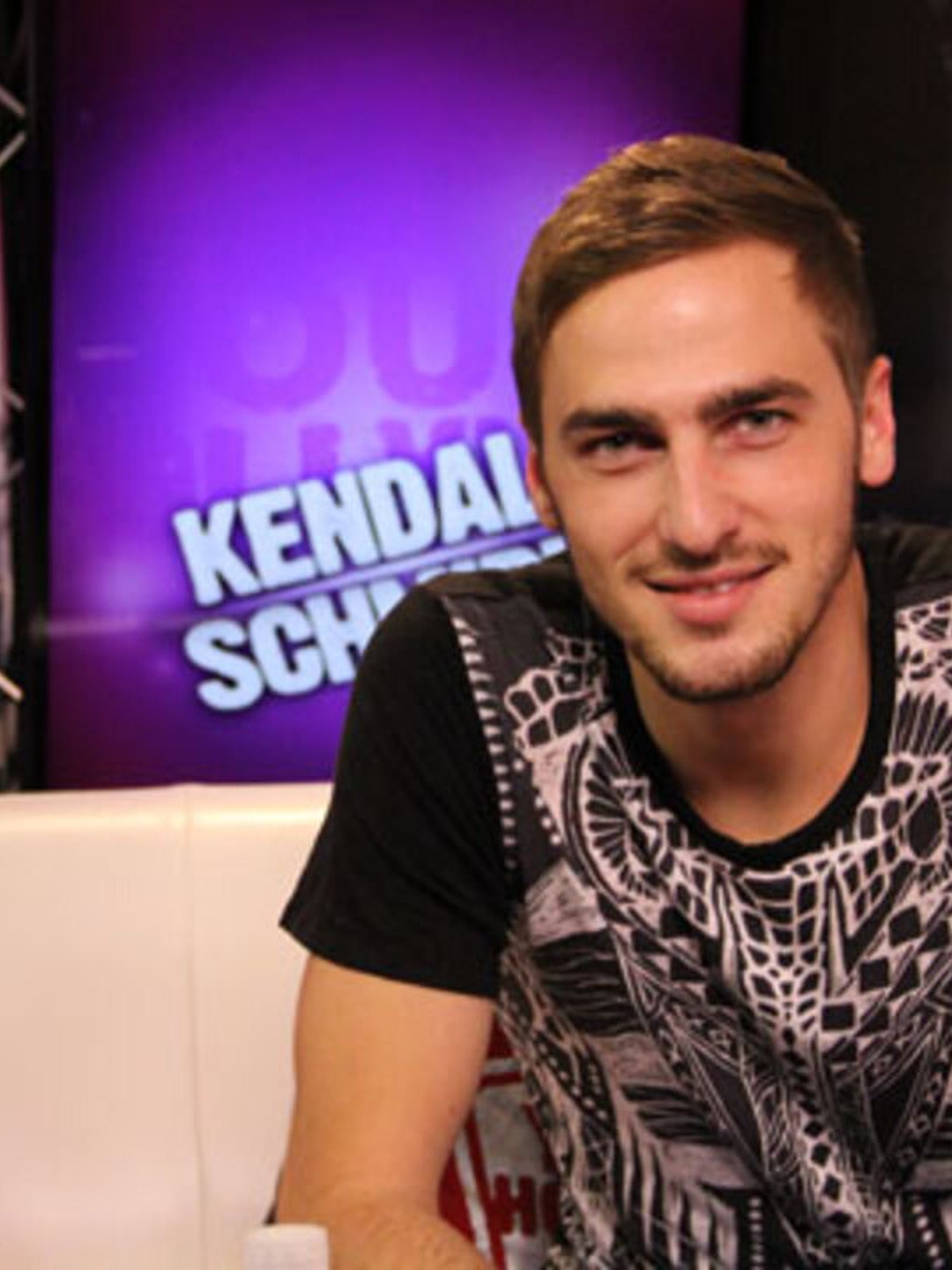 Kendall Schmidt on Heffron Drive, First Dates, and Jared Leto