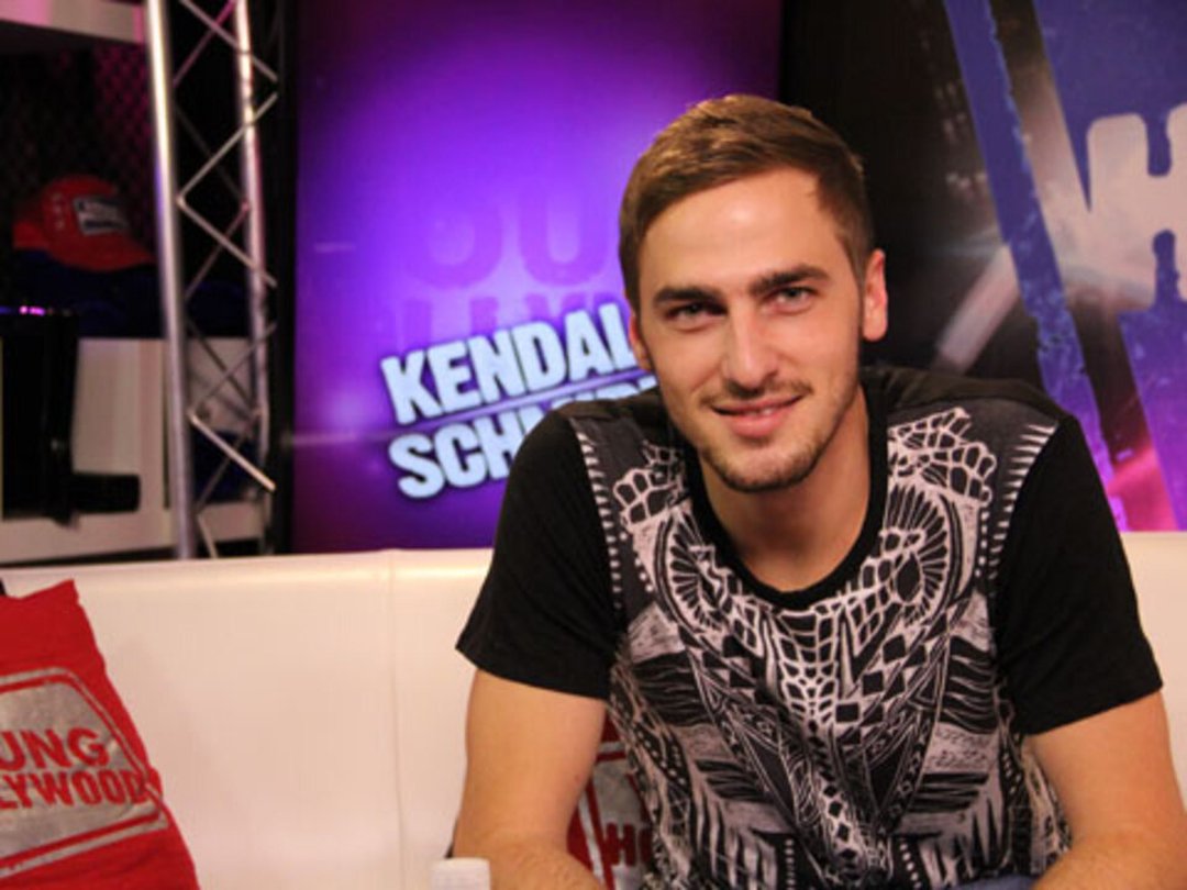 Kendall Schmidt on Heffron Drive, First Dates, and Jared Leto