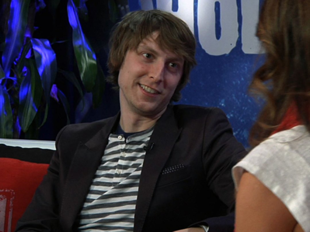 Eric Hutchinson Serenades the Masses