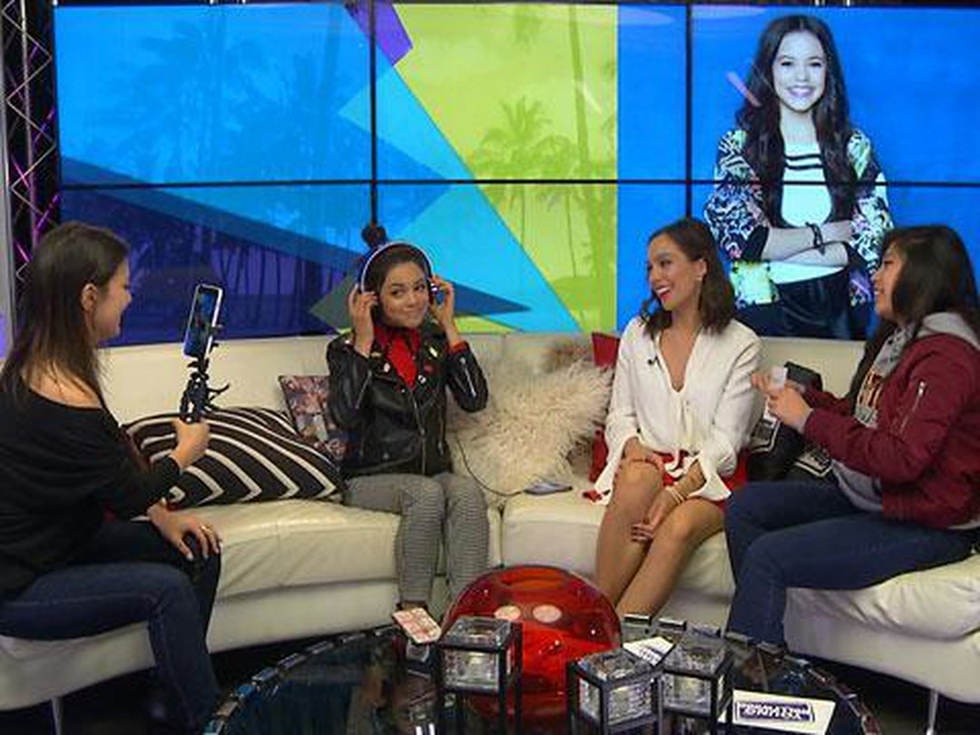 Jenna Ortega Plays The Whisper Game